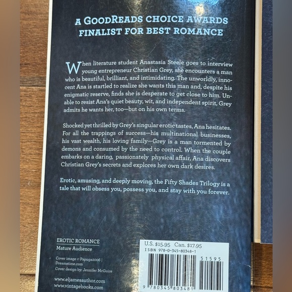 FIFTY SHADES Trilogy Set - Black Covers - Picture 5 of 7